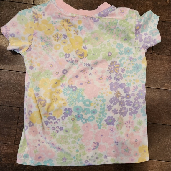 Girl's Champion Flower T-shirt Size 6- Excellent Condition! - Picture 3 of 3